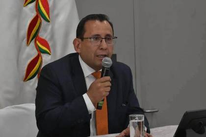 Gobierno: Revisión de empresas públicas no es decisión política, sino para “precautelar recursos de los bolivianos”
