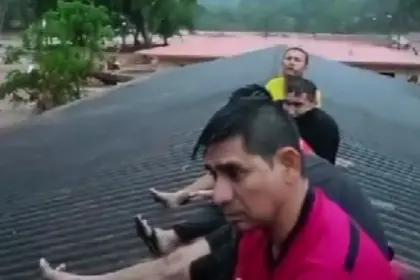 “¡Estamos sobre los techos!”: Frente a la emergencia en El Torno, se activa operativo terrestre y aéreo 