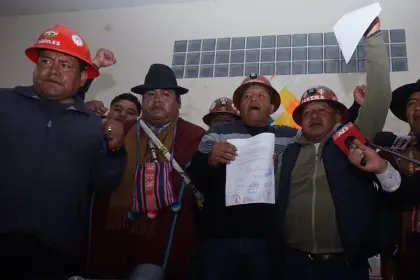 Gobierno y COB acuerdan abrogar decreto 5503 y mantener nuevos precios del combustible sin subvención