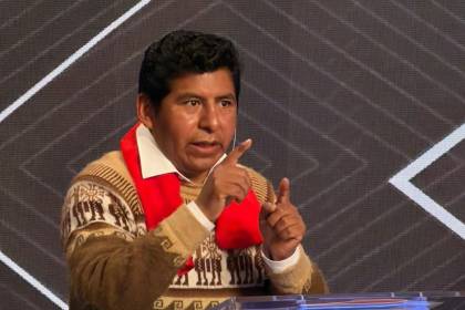 Tahuichi quiere construir una cárcel, un gran puente y dos túneles debajo del aeropuerto de El Alto