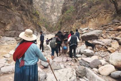 Niña muere arrastrada por un río cuando regresaba de la escuela a su casa 