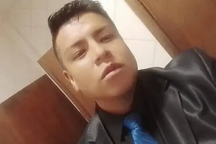 Lo apuñalaron y asfixiaron: Una mujer es investigada por la muerte de Huber, su esposo 