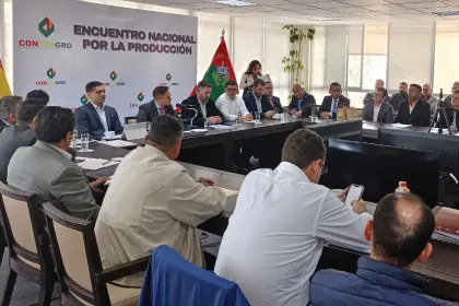 Confeagro y los ministros de Desarrollo Productivo y Trabajo participan del Encuentro Nacional por la Producción