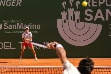 Prado avanza en el San Marino Open por el retiro de Dellien tras una lesión