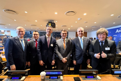 Tras reunión virtual con su gabinete de ministros, Paz asiste a la reunión con el Escudo de las Américas