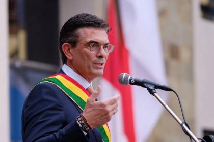 En medio de las movilizaciones, el presidente Rodrigo Paz le hablará al país 