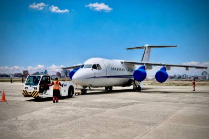 Línea aérea tramita licencias para operar, en especial en Potosí, dice ministro Zamora