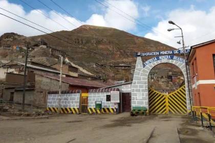 Gobierno confirma la muerte de dos militares y dos trabajadores tras caer una bocamina en Huanuni