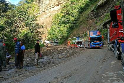 ABC dispone cierre temporal del tránsito en un tramo de la ruta hacia los Valles cruceños por las intensas lluvias