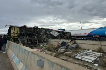 Bus se accidenta en la ruta La Paz - Oruro y deja varios heridos, según reporte