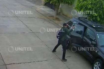 Video: Asaltan a plena luz del día y se llevan Bs 700.000 que eran para un tratamiento médico