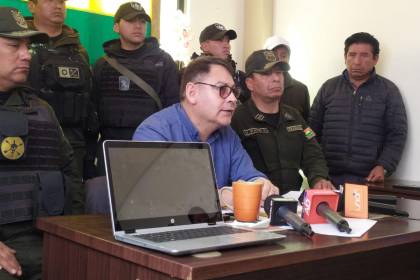 Aguilera revela que secuestraron y asesinaron “con dinamita” a uno de los policías en los conflictos