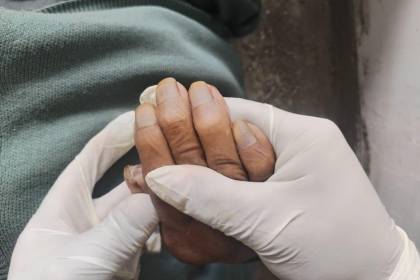 Adulto mayor fue encontrado sin vida y con una soga en el cuello; la Policía investiga a sus familiares