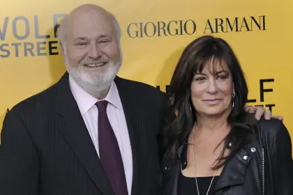 Hijo de Rob Reiner afronta dos cargos de homicidio y posible pena de muerte