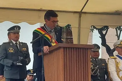 “Se vienen momentos difíciles”, dice Paz que añade se debe “generar un futuro seguro”, que no dependiente de políticos