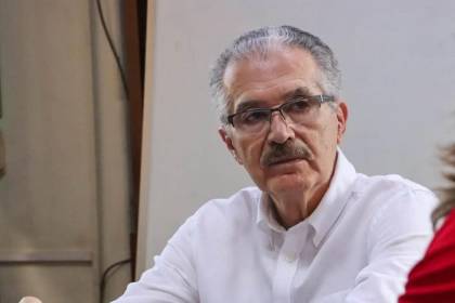 “Nunca se sentó a consensuar, dos veces nos dejó plantados”: Antelo dice que ministra Flores busca centralizar la salud