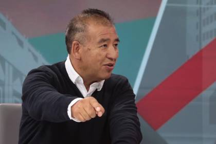 Andrés Gómez dice que rechaza apoyos económicos y revela que operadores de Paz lo buscaron para formar binomio