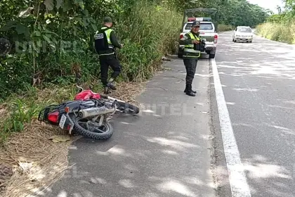 Hallan a un hombre muerto, con un impacto de bala, a un costado de la carretera en el trópico de Cochabamba
