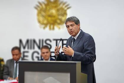 Renuncia Hernán Paredes al cargo de viceministro de Régimen Interior; asumirá Peter Maldonado