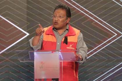 Huanca plantea catastro gratuito y trámites digitales en la Alcaldía de El Alto