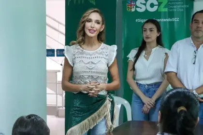 Posesionan a Desirée Durán como directora del Servicio Departamental de Políticas Sociales de la Gobernación de Santa Cruz