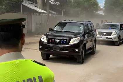 Paz y Camacho llegan al Tahuichi Aguilera para el corte de cinta y el partido inaugural Bolivia vs México