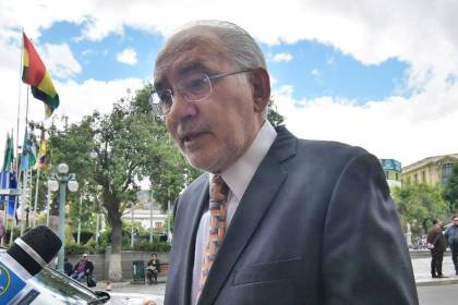 Mesa reaparece y dice que la crisis económica es el desafío para el próximo Gobierno