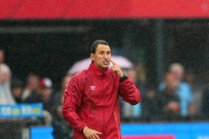 El exBolívar Beñat San José tropieza en su primer partido en la Primera División española
