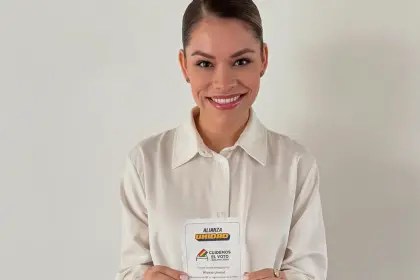Renuncia a su candidatura como senadora por la alianza Unidad, Karla Robledo García