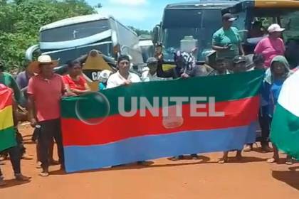 Municipio de San Matías está incomunicado por dos bloqueos; pobladores reclaman por fallas en el servicio de electricidad