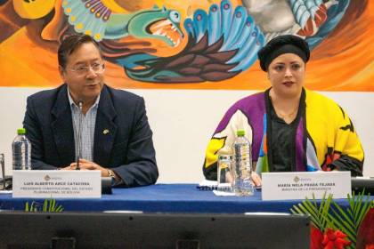 Exministra Prada denuncia “secuestro” del expresidente Luis Arce