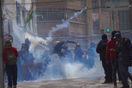 Plataformas ciudadanas marchan para exigir el cese a los bloqueos y la violencia en La Paz 