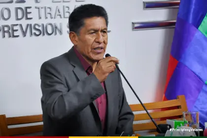 Ministro de Trabajo confirma feriado del 22 de enero