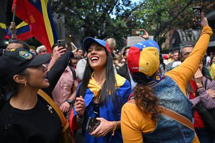 La oposición de Venezuela acusa a Maduro de consumar un “golpe de Estado”