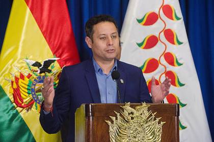 Lara dice que quedó como “empleado” del ministro Lupo y anuncia “acciones constitucionales” contra el DS 5552