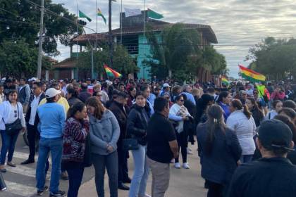 Movilizaciones en cinco ciudades de Bolivia exigieron el fin de los bloqueos de carreteras