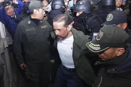 Justicia concede detención domiciliaria a Luis Fernando Camacho en el caso por los 36 días de paro