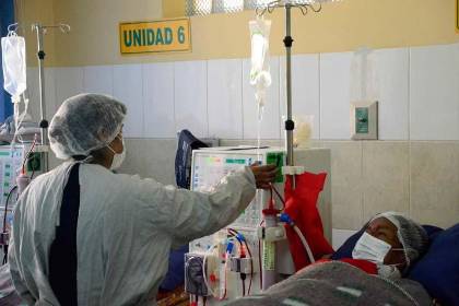 Cochabamba exige 500 ítems de salud: cívicos van a asamblea y ministra cita a reunión el sábado