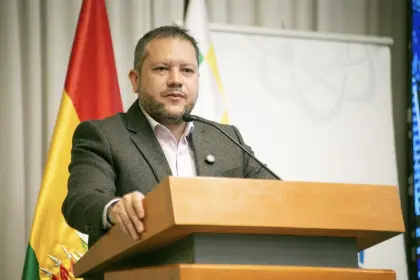 Gobierno de Arce garantiza el abastecimiento de combustible hasta el 8 de noviembre