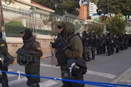 Día clave: TSE amanece con reforzado resguardo policial en el día de la publicación de la lista de candidatos habilitados 