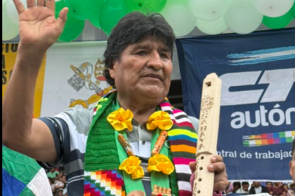 “Seguiremos movilizados y en pie de lucha”: Evo insiste con su habilitación y afina la marcha hacia La Paz