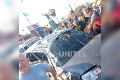 Militar ebrio choca su auto con el de un bombero de la Policía en Santa Cruz