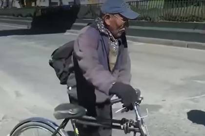 “Quiero comer, pero no hay nada”: La dura realidad de un adulto mayor golpeado por los bloqueos