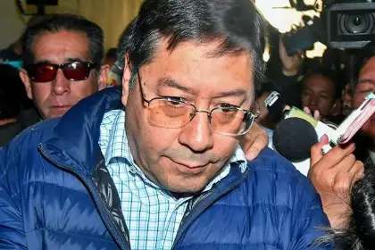 Expresidente Luis Arce es trasladado al penal de San Pedro para cumplir detención por el caso Fondo Indígena