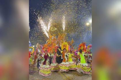 ¡Impresionante! Mitahori deslumbró en el Corso Cruceño 2026 con tradición y creatividad