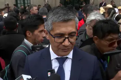 Espinoza señala que la distribución de combustible “ha empezado a fluir” tras la posesión de Rodrigo Paz