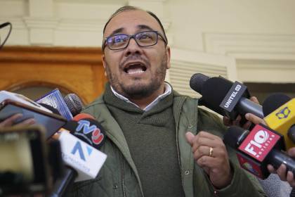 “Es necesario que Hassenteufel permanezca a la cabeza de la institución”, dice vocal Ávila 