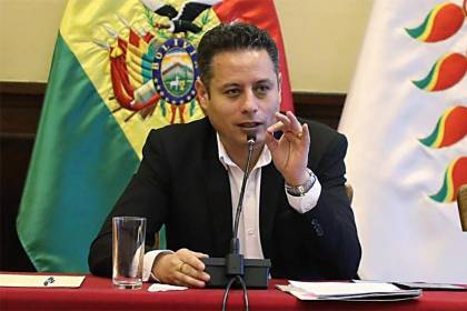 Edmand Lara: “Sería un error gravísimo del presidente designar a Espinoza como interventor (de YPFB)”