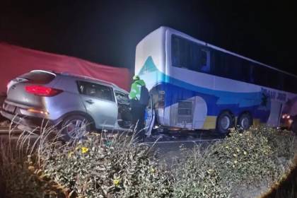 Triple colisión en la carretera Oruro–Potosí deja cinco heridos, reporta la Policía 