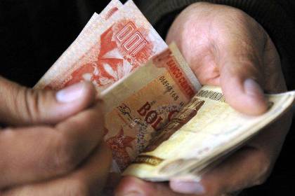 Pese a devaluación del boliviano, el INE registra inflación negativa en julio